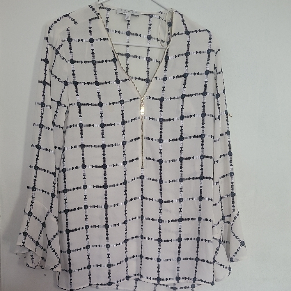 Chaus Black and White Boxy Blouse with Cuffed 3/4 Sleeves